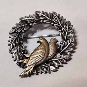 Signs JJ Love Birds/ Doves Of Peace Brooch